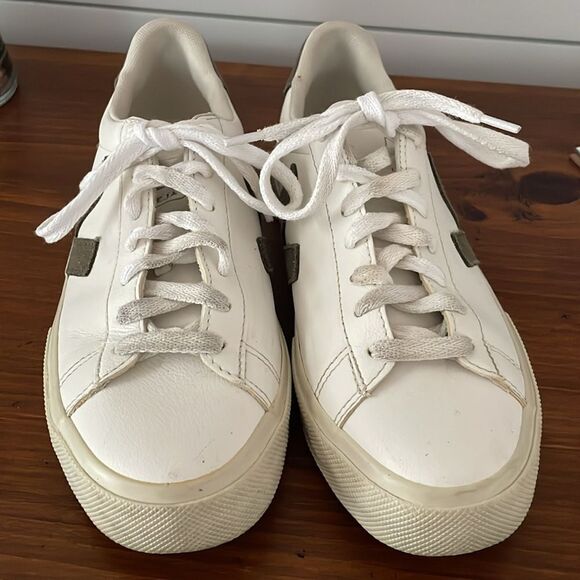 Veja Campo White Leather Sneakers with Gray Suede Logo - Picture 3 of 9